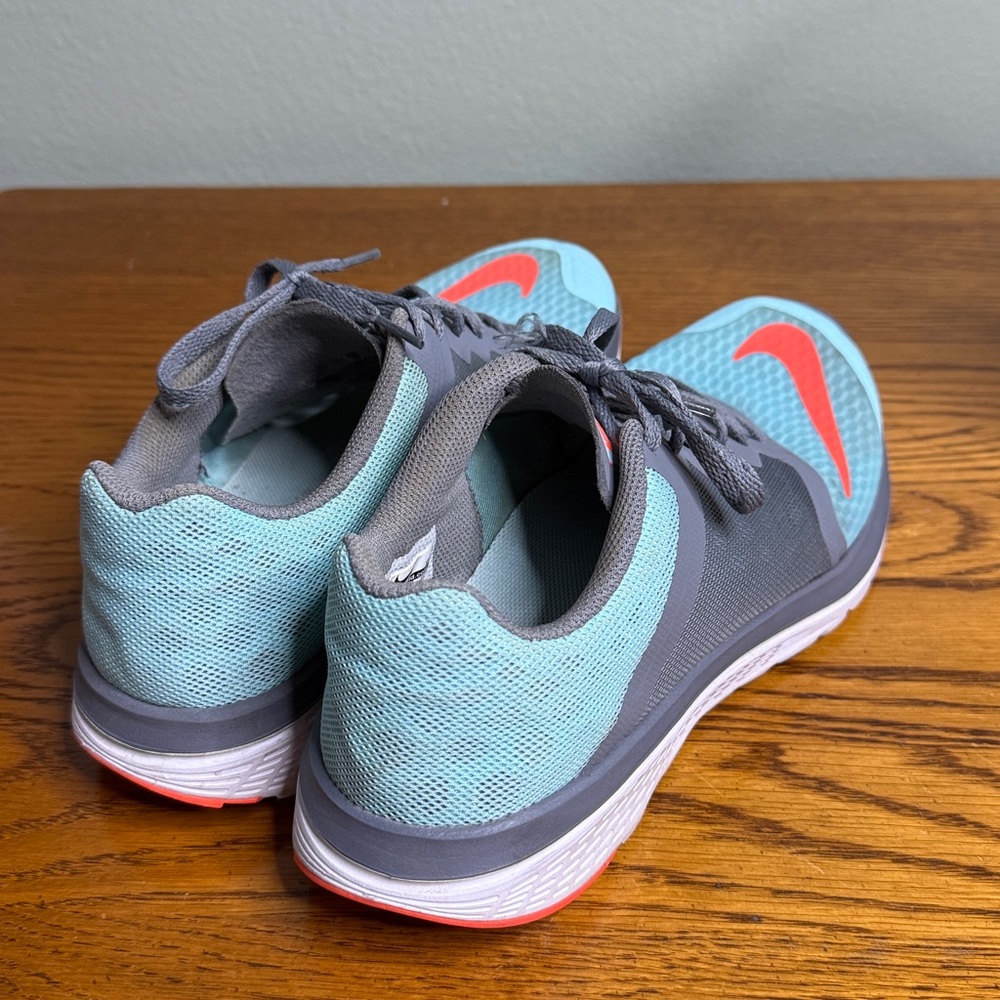 Nike Women's Gray and Blue Running Shoes size 10 - Picture 2 of 8